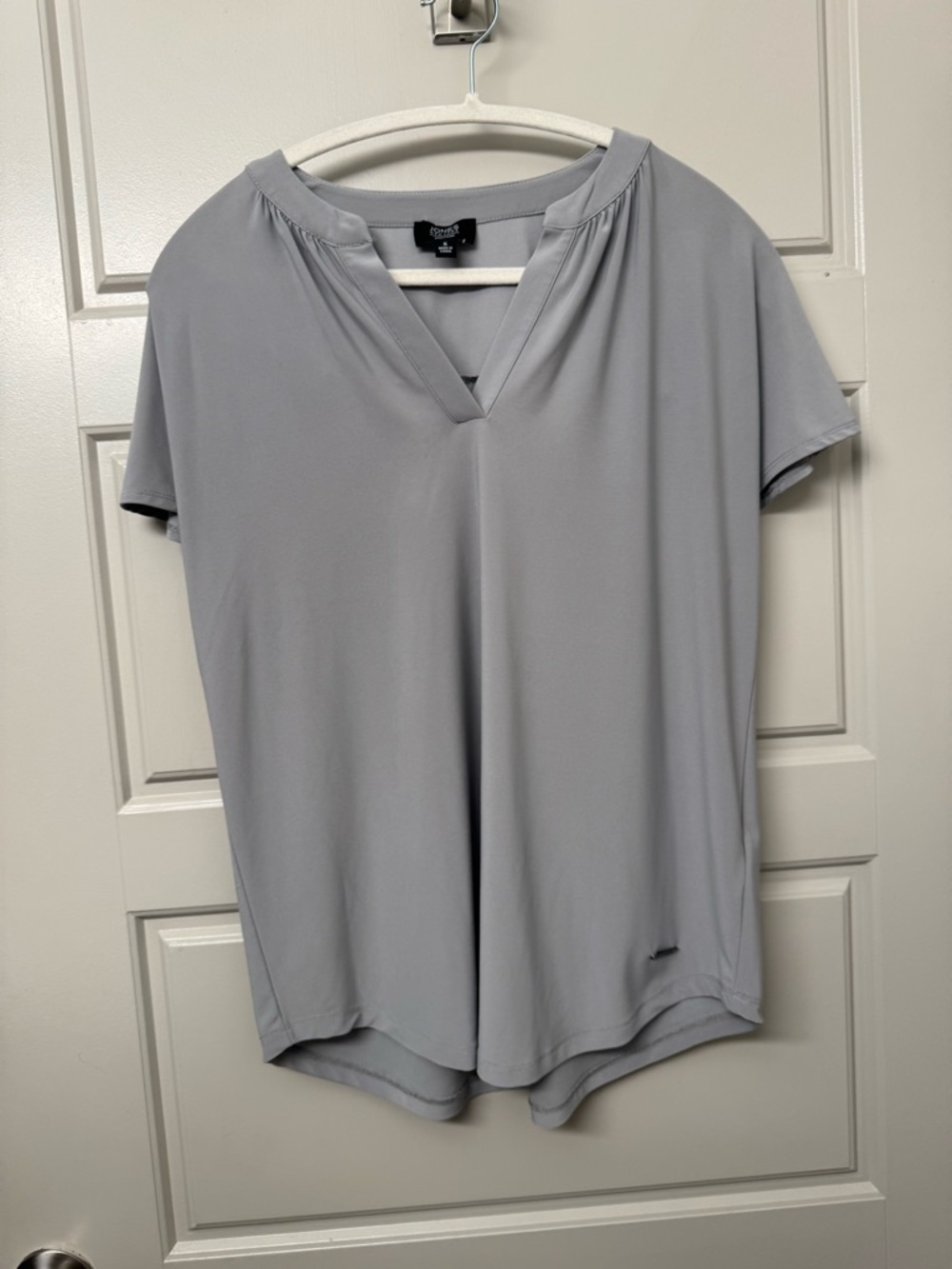 Jones New York Light Gray V-Neck Short Sleeve Top